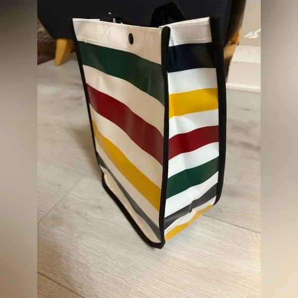 BRAND NEW HBC Stripes Hudson’s Bay Company Lunch Bag Cooler - Picture 6 of 6